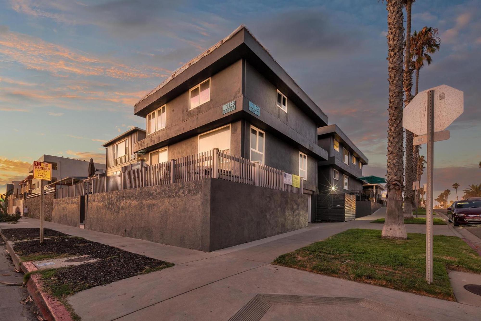 Tower 9 #4 Villa Oceanside Bagian luar foto